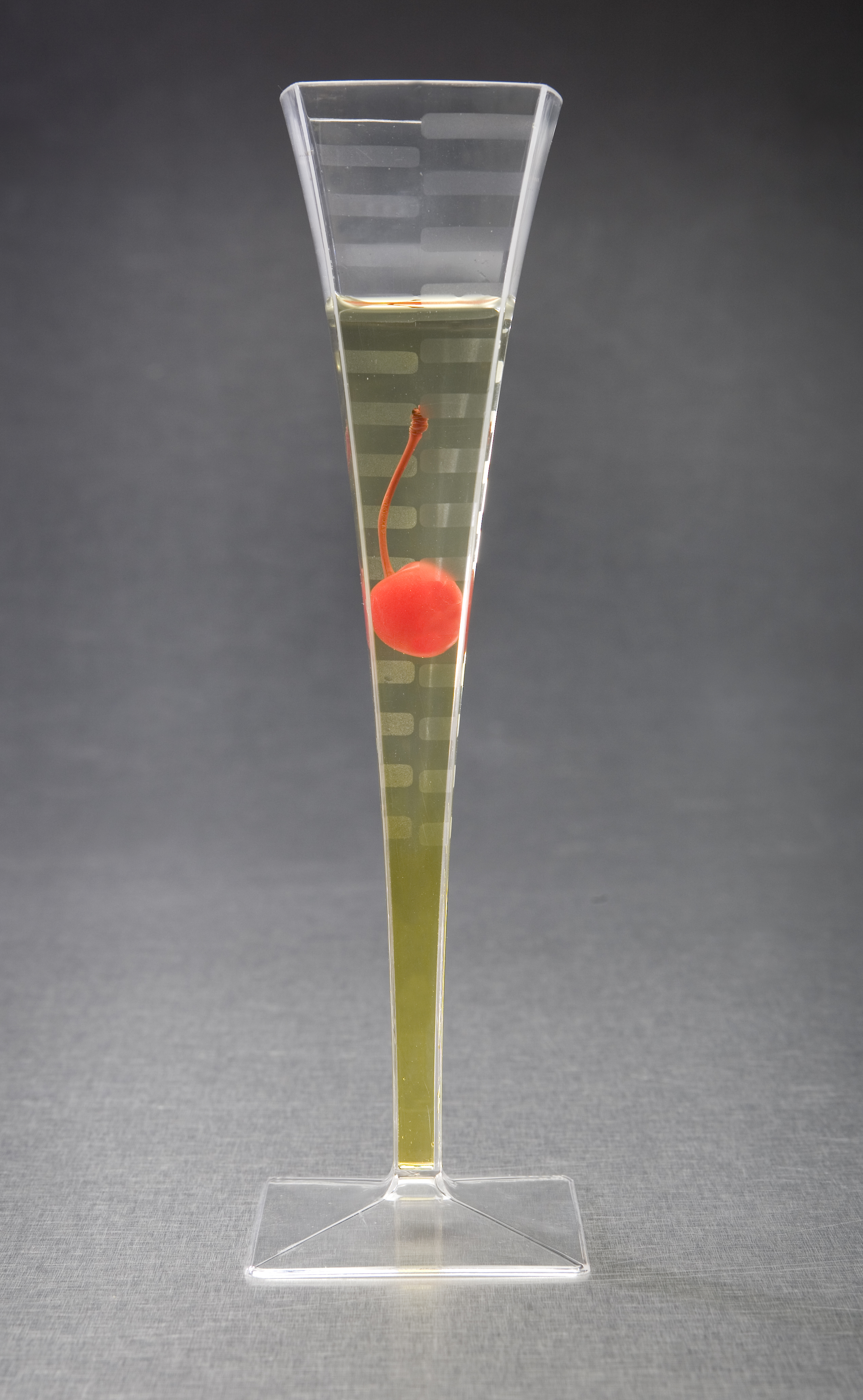 EMI-SFC5 5oz SQUARE CHAMPAGNEGLASS 1PC 72/CS