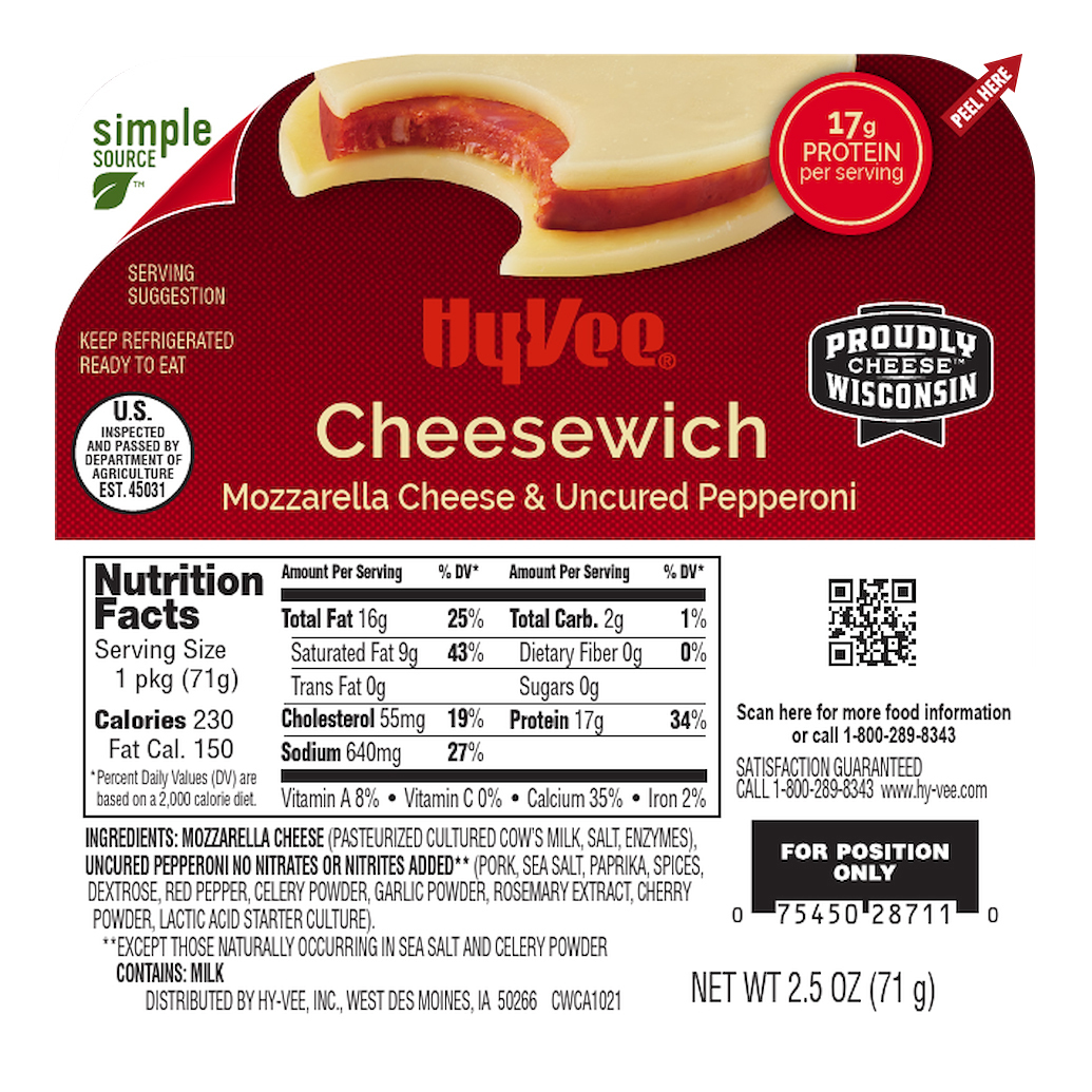HyVee Mozzarella Cheese & Uncured Pepperoni Cheesewich 2.5 oz